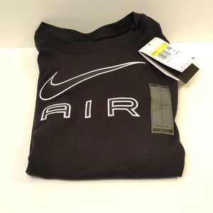Women's Size Small T-shirt PTP 22in Length 28in NWT